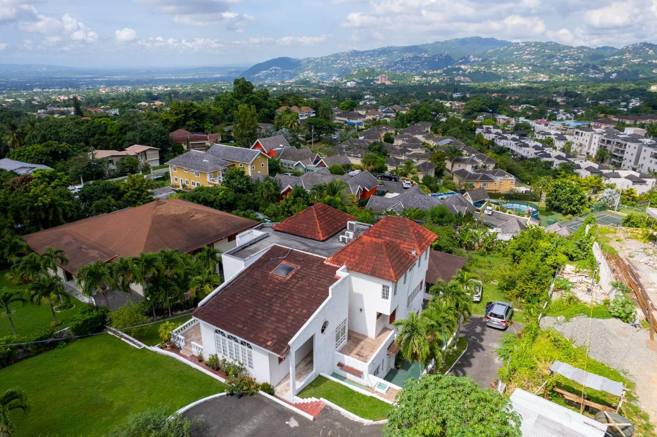 House For Sale SUNSET AVENUE, Kingston 8 800,000 Keez