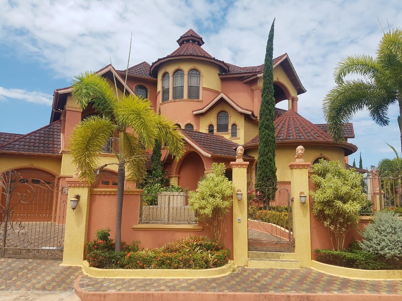 House For Sale WESTGATE HILLS, Montego Bay 1,000,000 Keez