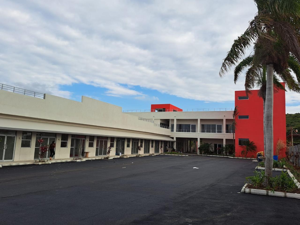 Offices / Commercial Bldg For Sale CONTENT DISTRICT, Adelphi