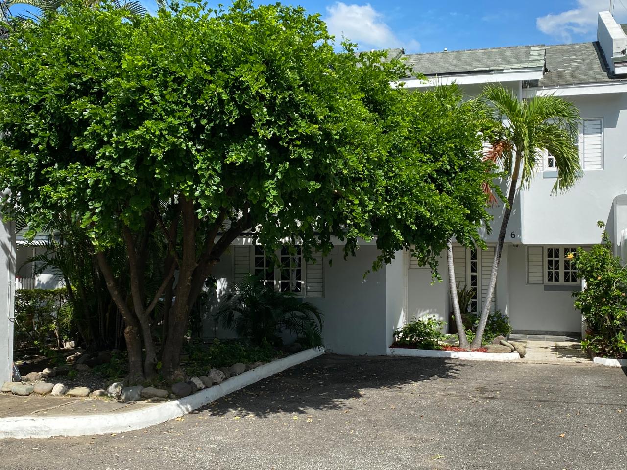Townhouse For Rent LADY MUSGRAVE ROAD, Kingston 6 2,000 Keez