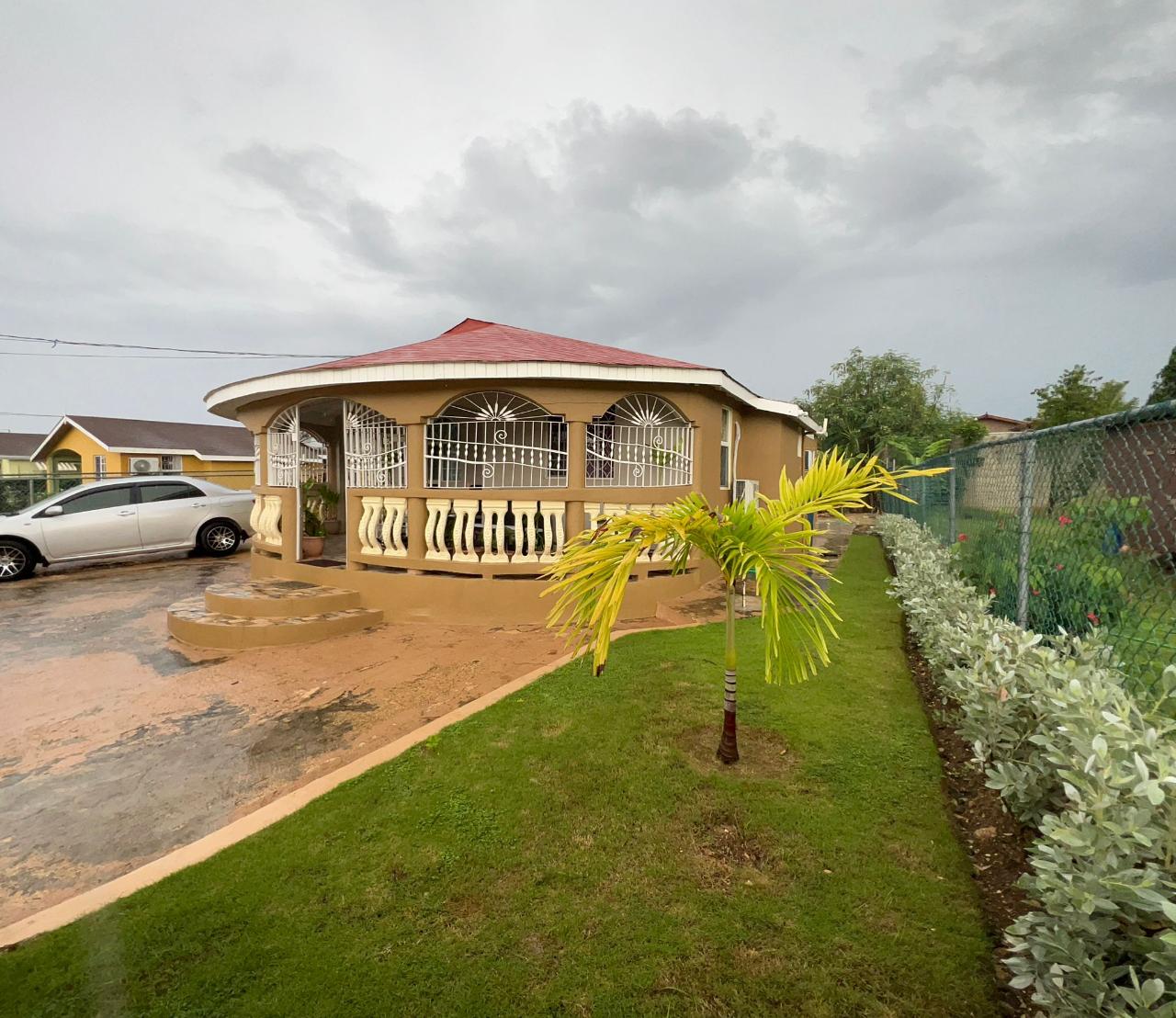 House For Rent FLORENCE HALL VILLAGE, PH, Falmouth 1,000 Keez