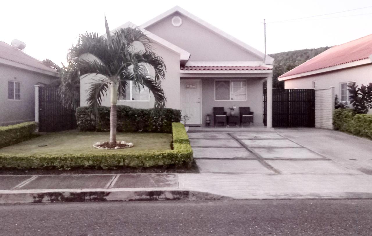 House For Sale CAYMANAS COUNTRY CLUB EST, Spanish Town 37,000,000