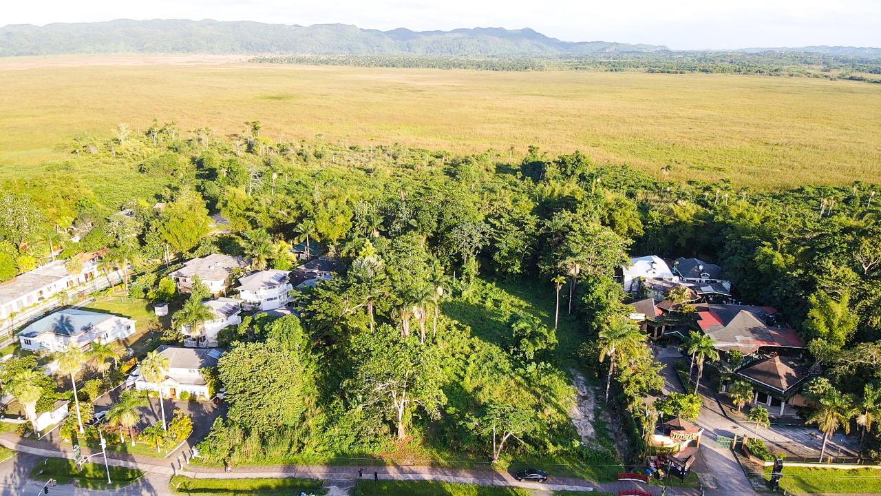 Commercial Lot For Sale NEGRIL NORMAN MANLEY BLVD, Negril 690,000