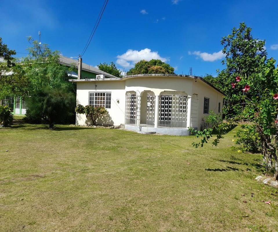 House For Sale LLANDILO PEN, SavannaLaMar 20,000,000 Keez