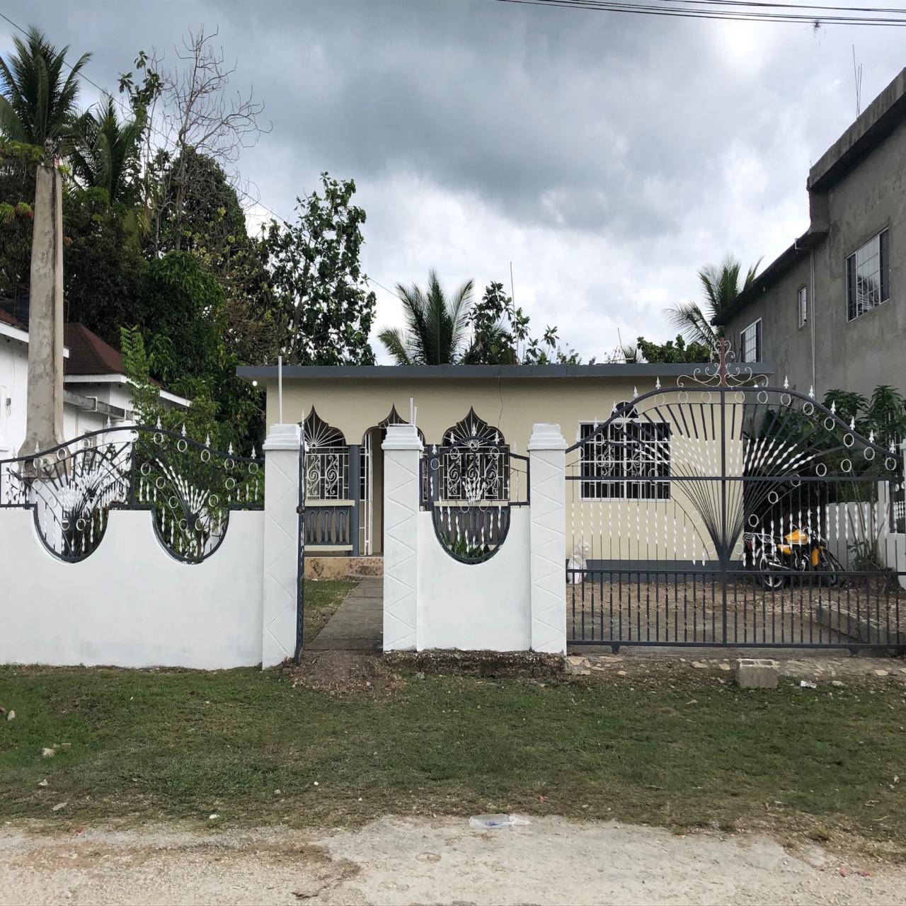 House For Rent DISTILLERY BOULEVARD, SHR, Petersfield 50,000 Keez