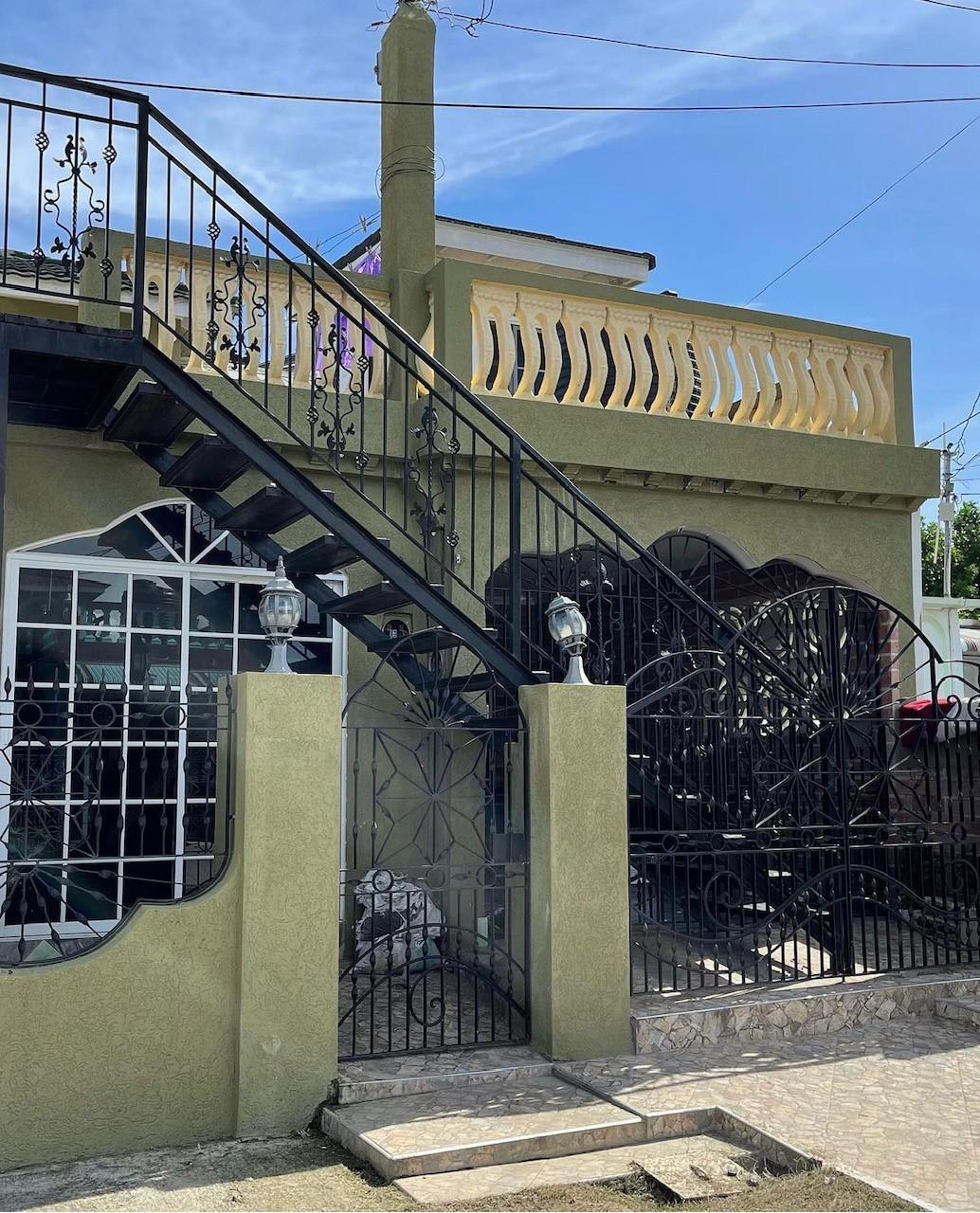 House For Sale SANDOWN PARK, GREATER POR, Greater Portmore