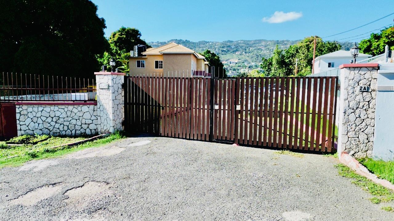 Apartment For Rent WOODLAWN AVENUE, Kingston 19 100,000 Keez