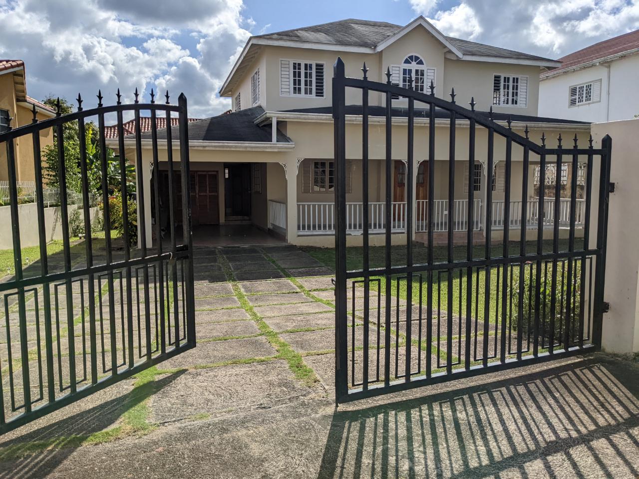 House For Rent VISTA DEL MAR, St. Annapos;s Bay 1,500 Keez