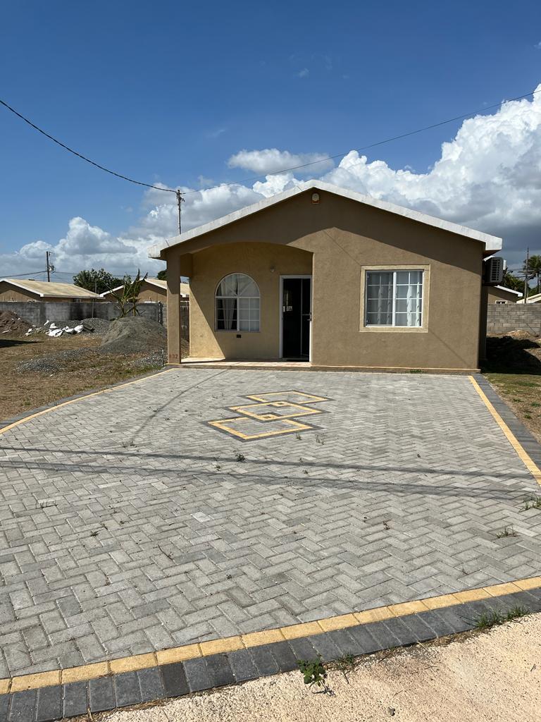 House For Rent PHOENIX PARK, Greater Portmore 85,000 Keez