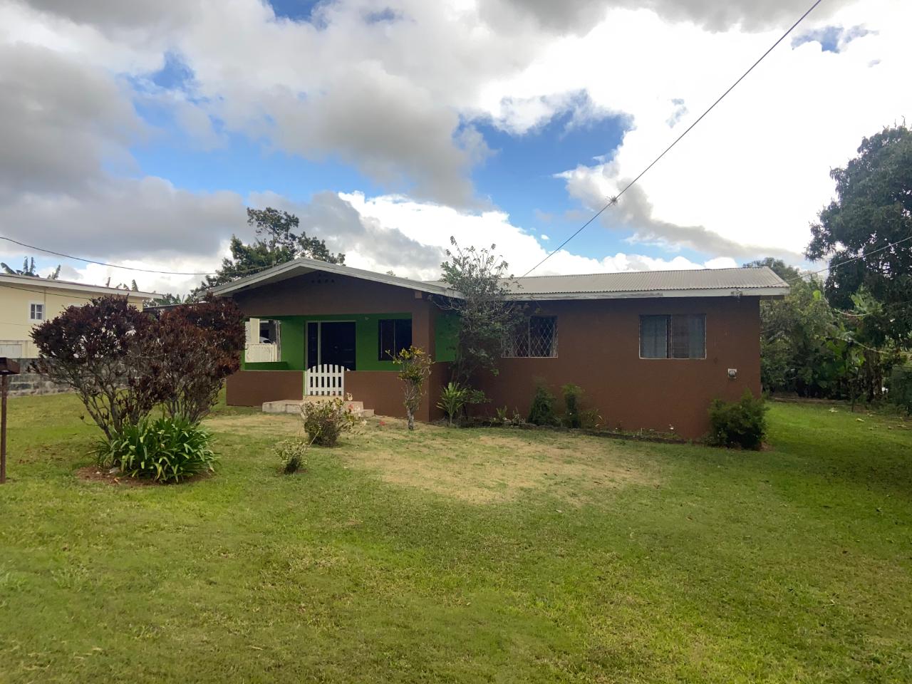 House For Sale CIRCLE CLOSE, Mandeville 16,000,000 Keez