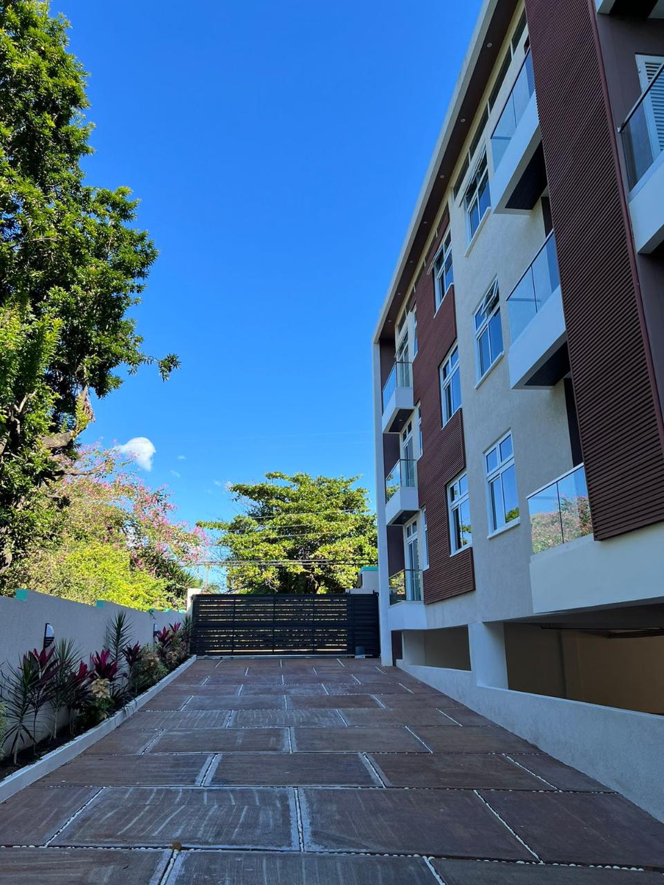Apartment For Rent CHARLEMONT DRIVE, Kingston 6 150,000 Keez