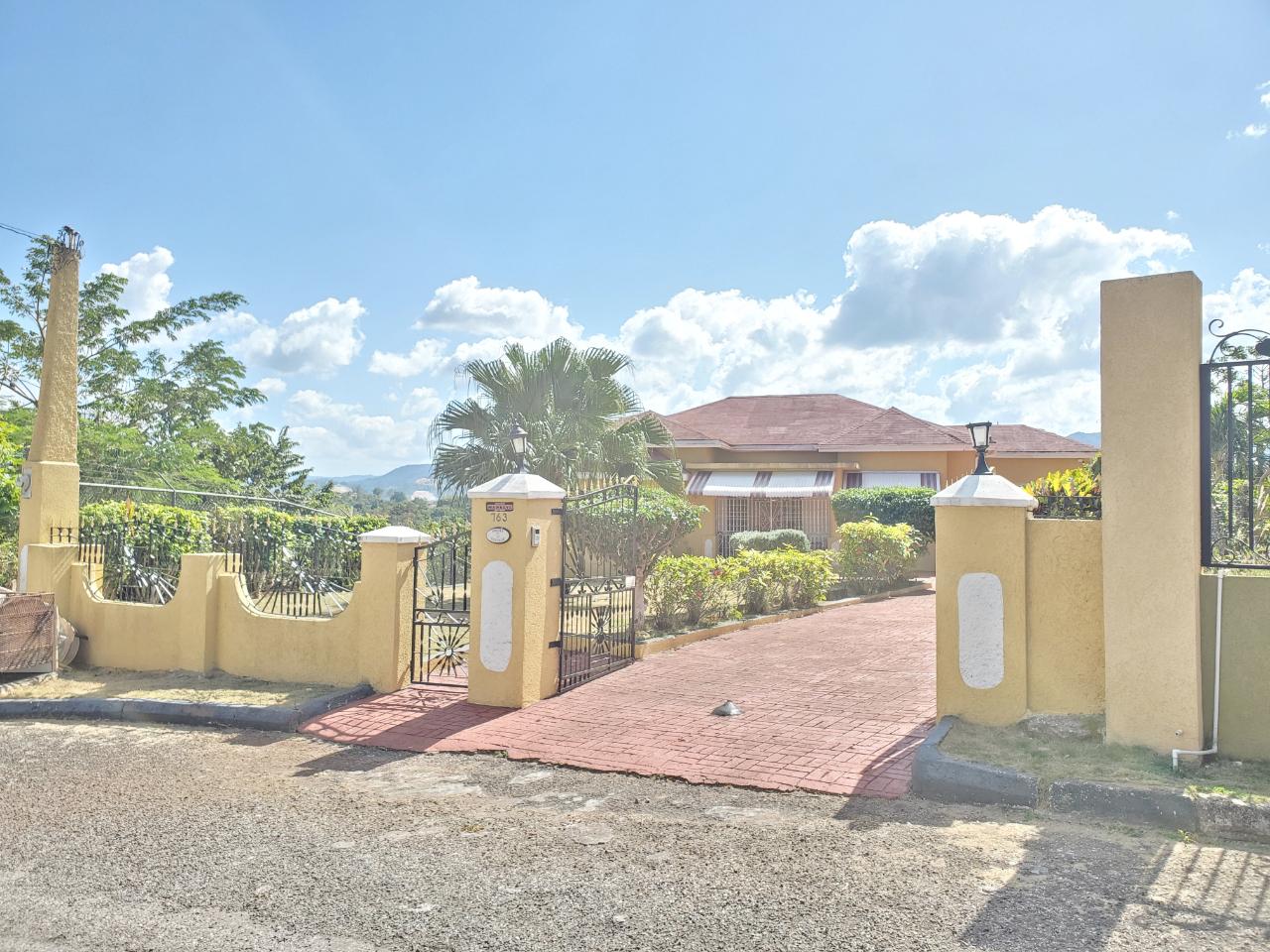 House For Sale WESTGATE HILLS, Montego Bay 46,000,000 Keez
