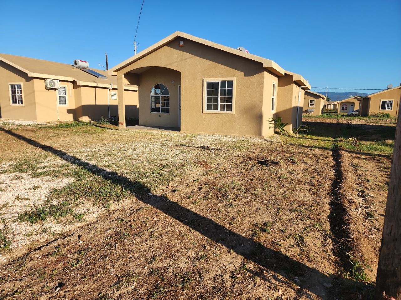 House For Rent PHOENIX PARK VILLAGE, Greater Portmore 95,000 Keez