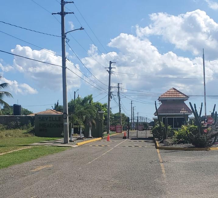 House For Rent SEVILLE MEADOWS, Spanish Town 55,000 Keez