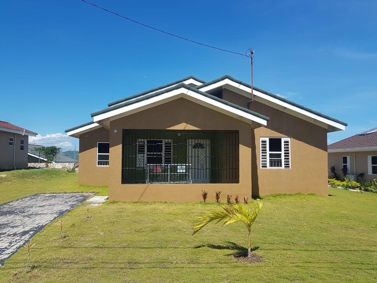 House For Rent STONEBROOK MANOR, Falmouth 950 Keez