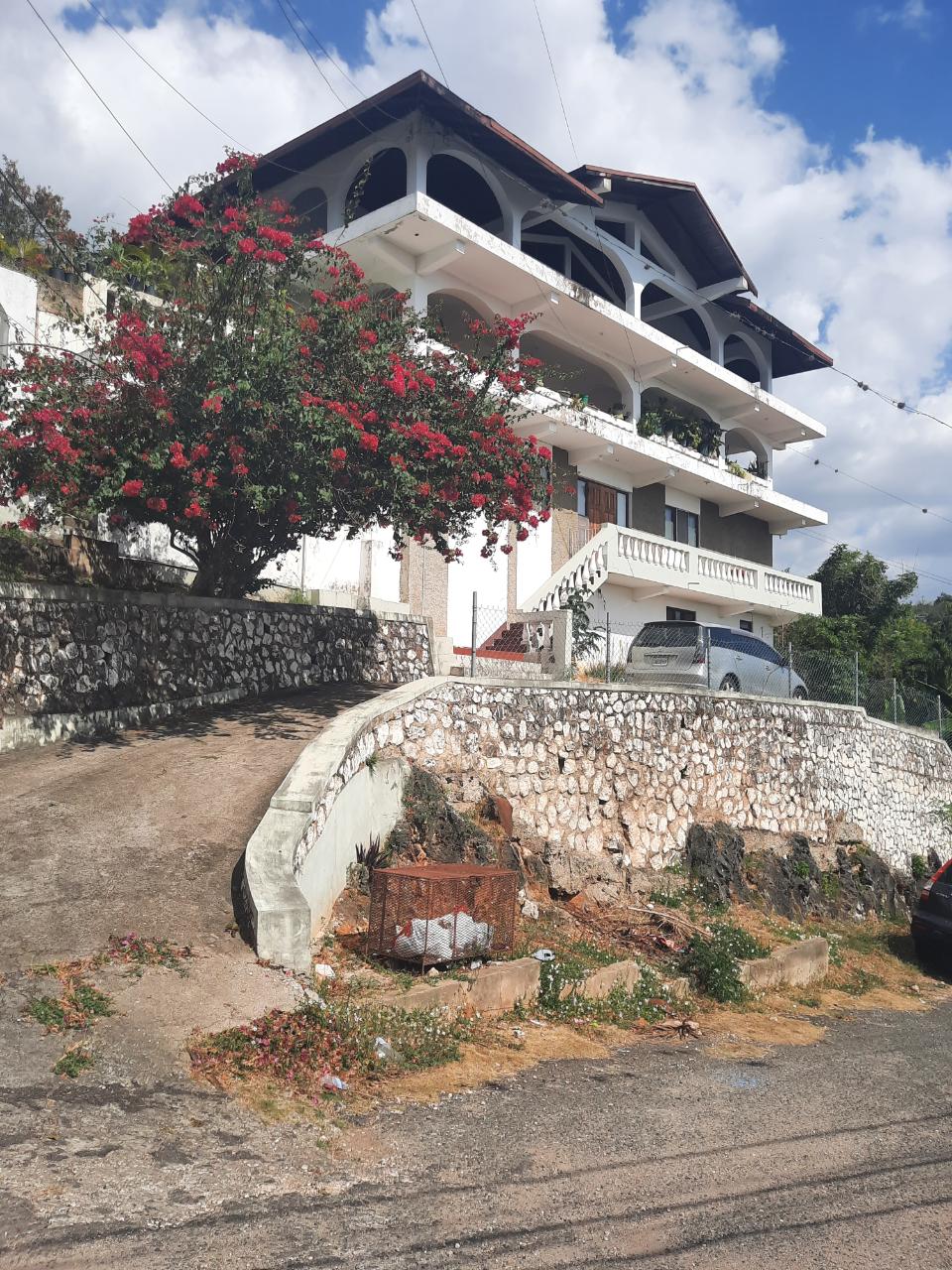 House For Sale URSA MAJOR, SMOKEY VALE, Kingston 19 69,000,000 Keez