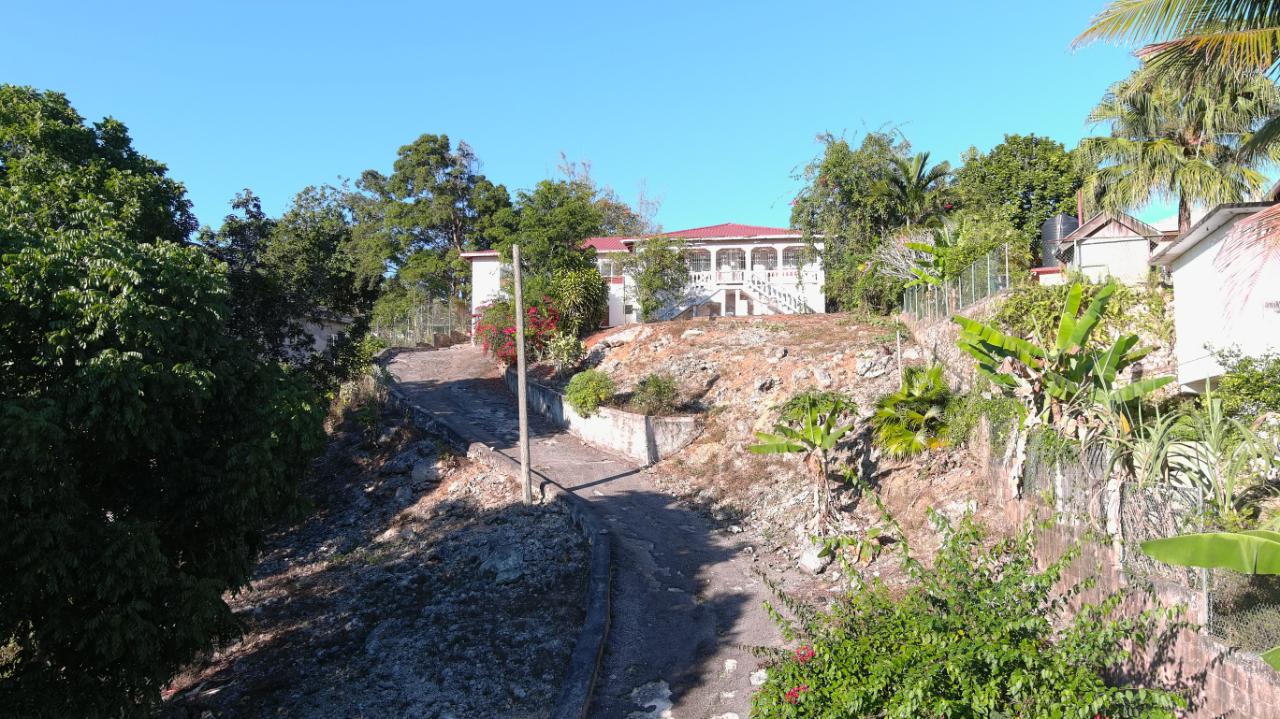 House For Sale PERTH GARDENS, Mandeville 25,000,000 Keez