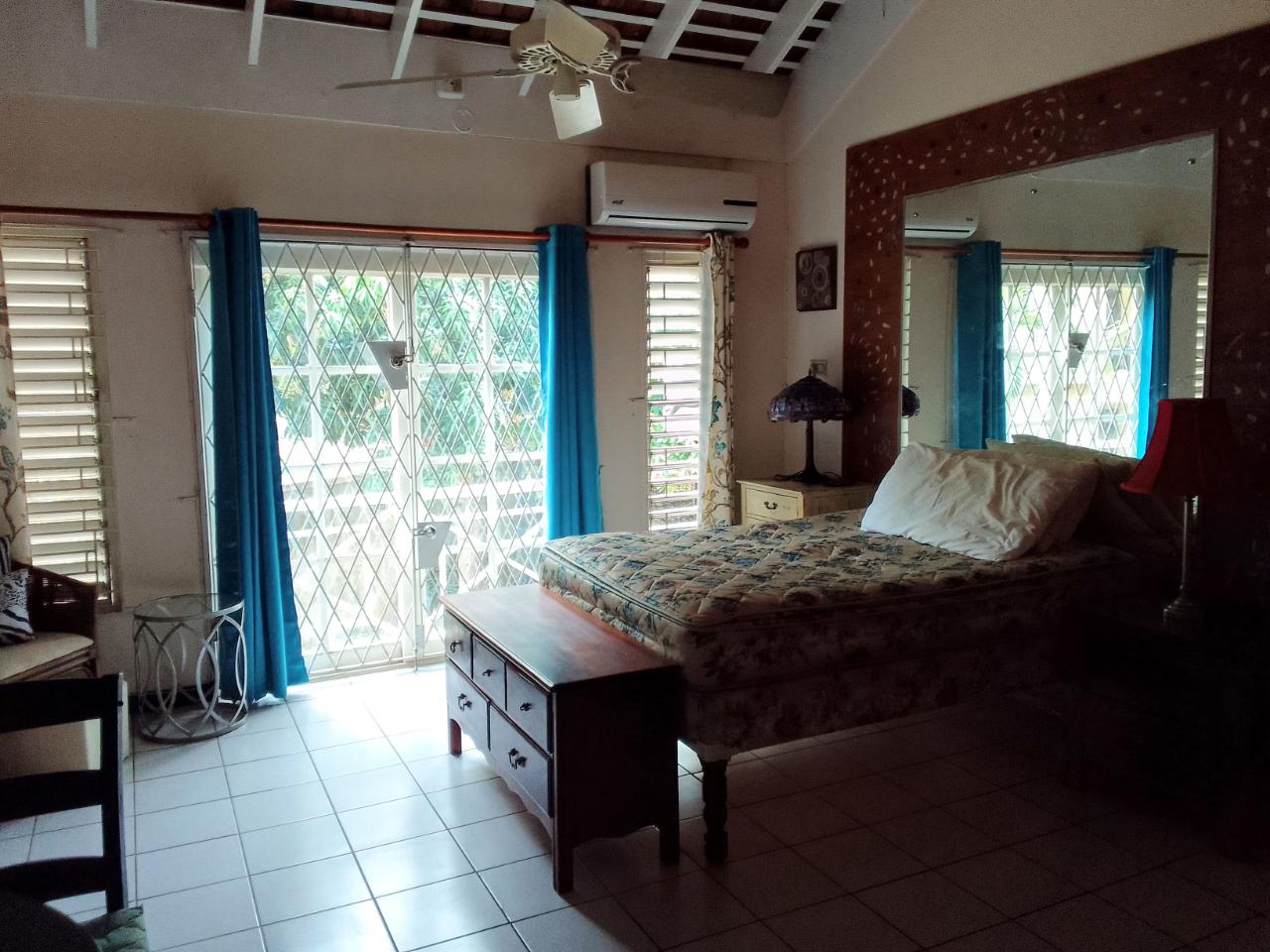 Apartment For Rent BARBICAN ROAD, Kingston 6 95,000 Keez