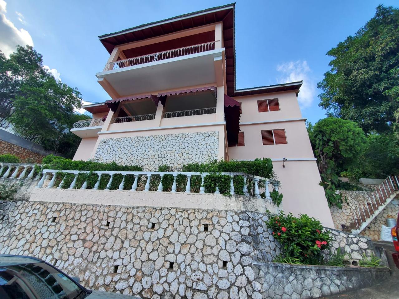 House For Sale HIGHLAND CLOSE, Kingston 8 55,000,000 Keez