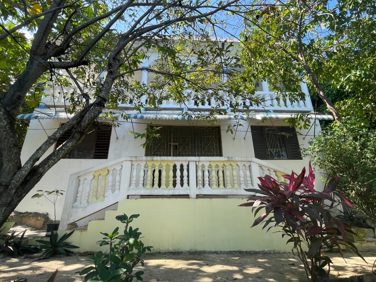 House For Sale BARRETT HALL, Montego Bay 27,000,000 Keez