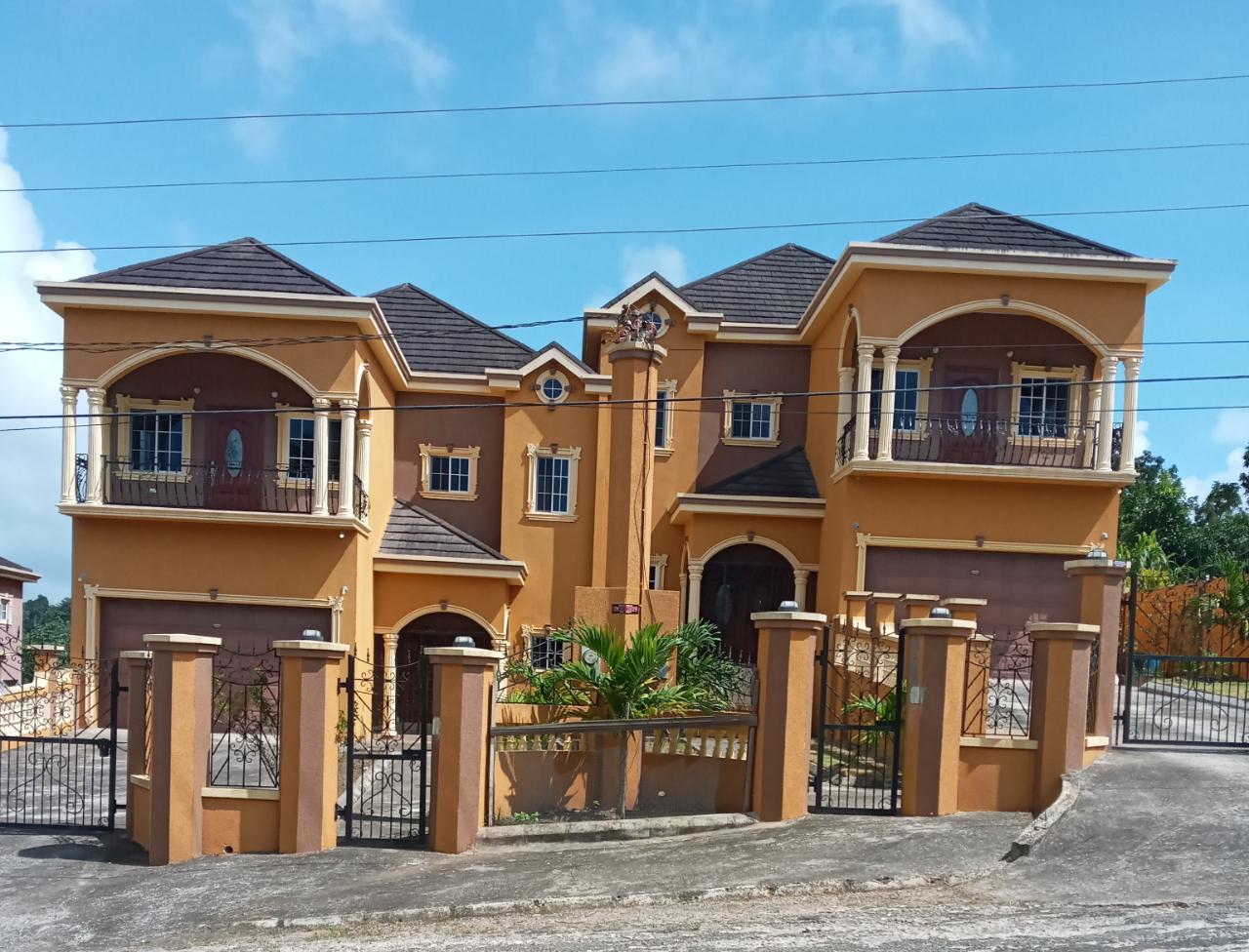 Townhouse For Rent ABBEY CRESCENT, KNIGHTSDA, Mandeville 190,000 Keez