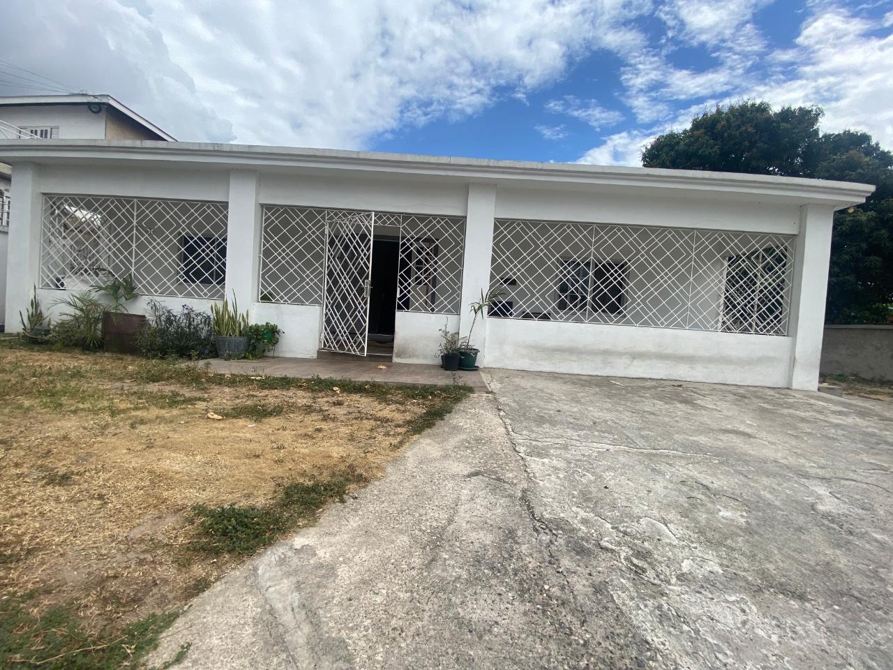 House For Sale FAIRLANE DRIVE, Kingston 10 45,000,000 Keez
