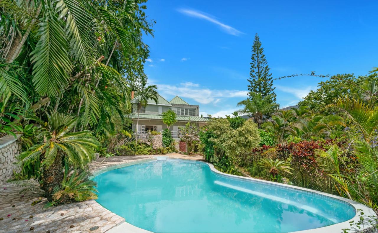 House For Sale SEAVIEW ROAD, Kingston 9 98,000,000 Keez