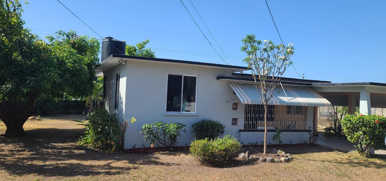 House For Rent PARKLAND DRIVE, Kingston 20 180,000 Keez