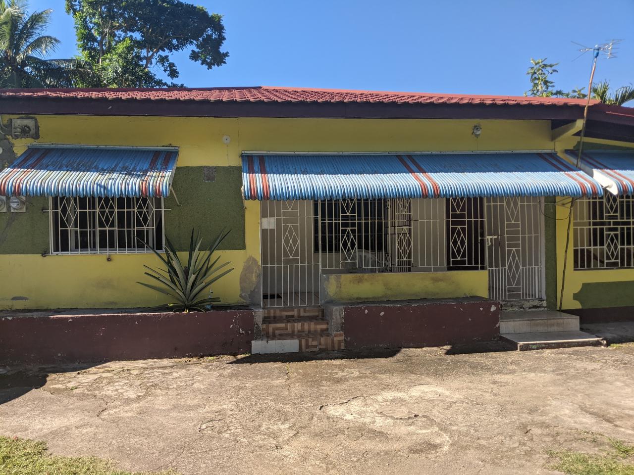 House For Sale TEMPLE HALL, Lawrence Tavern 35,000,000 Keez