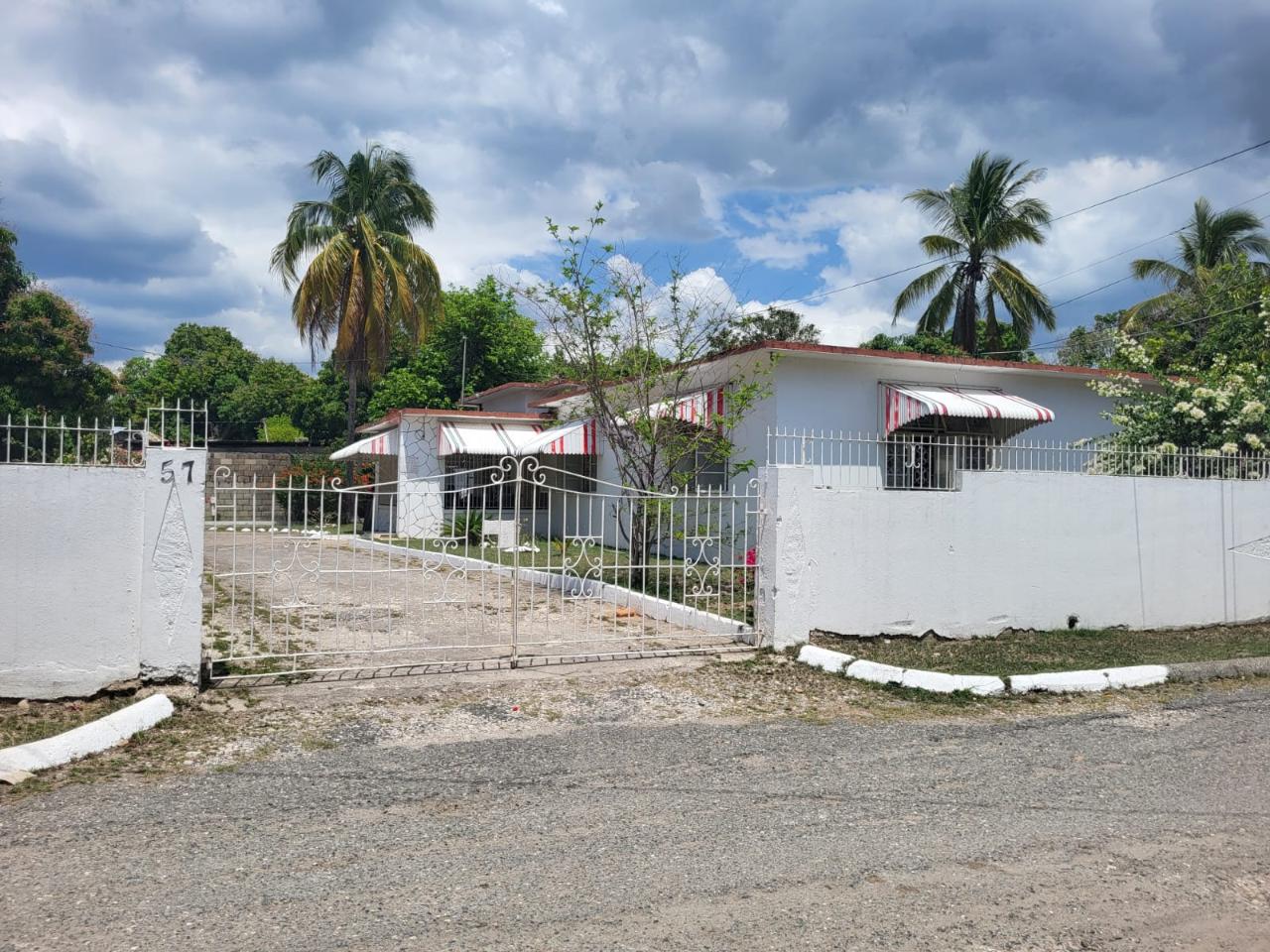 House For Sale BRUNSWICK AVENUE, Spanish Town 30,000,000 Keez