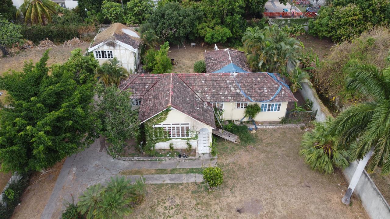 House For Sale GLOUCESTER AVENUE, Kingston 6 750,000 Keez