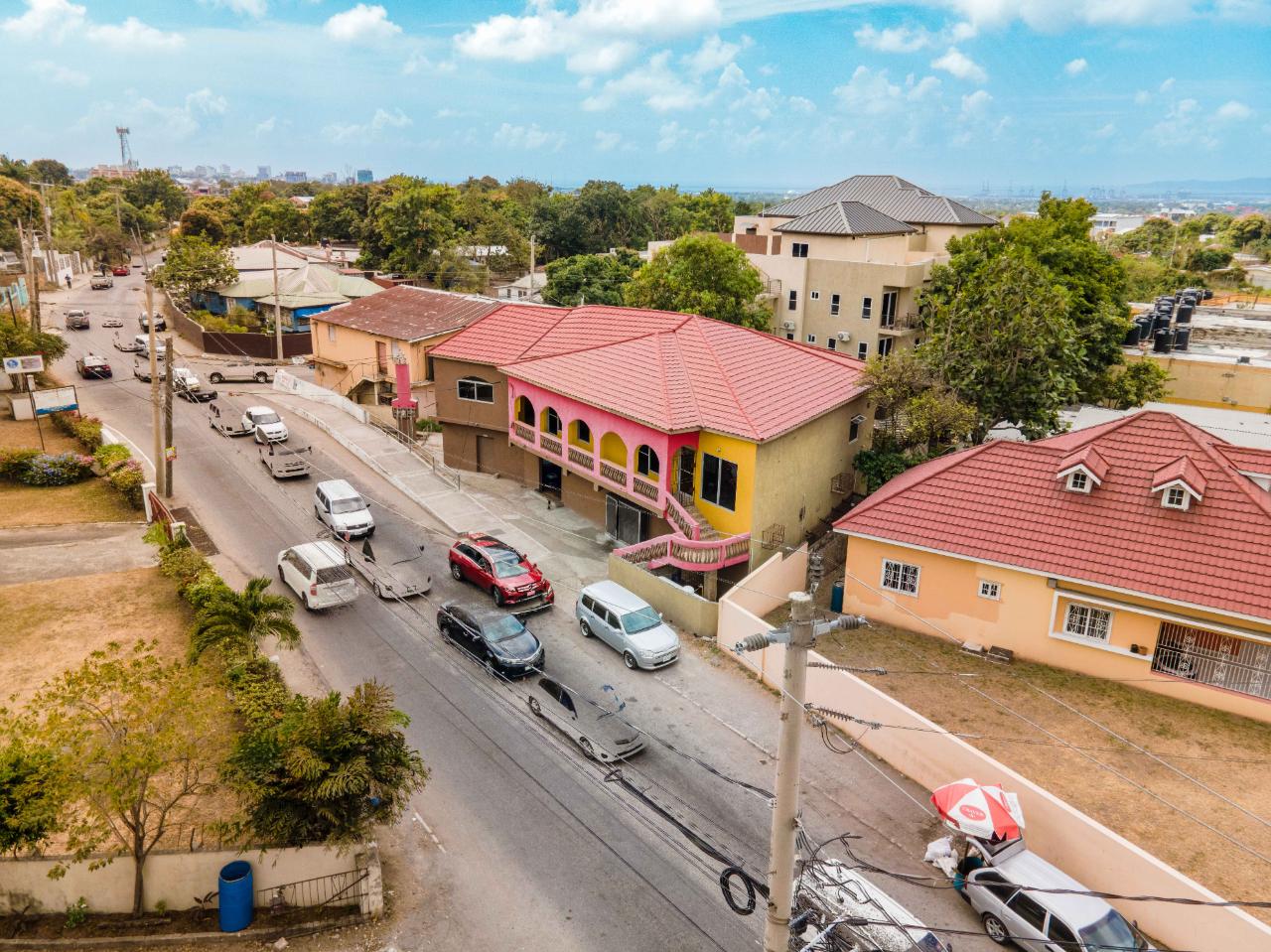 Offices / Commercial Bldg For Sale MANNINGS HILL, Kingston 8
