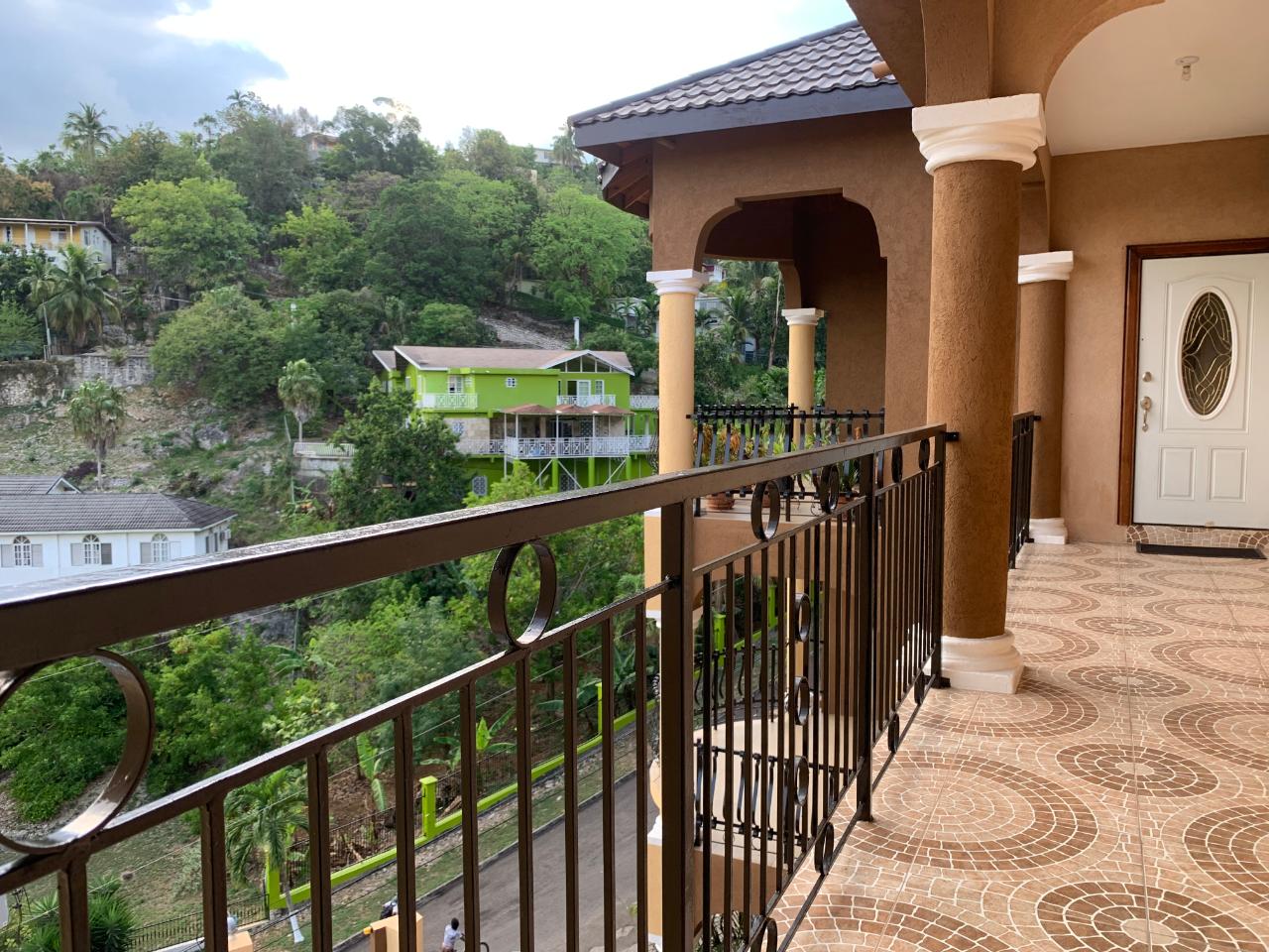 Apartment For Rent EAST OAKRIDGE, Kingston 8 2,500 Keez