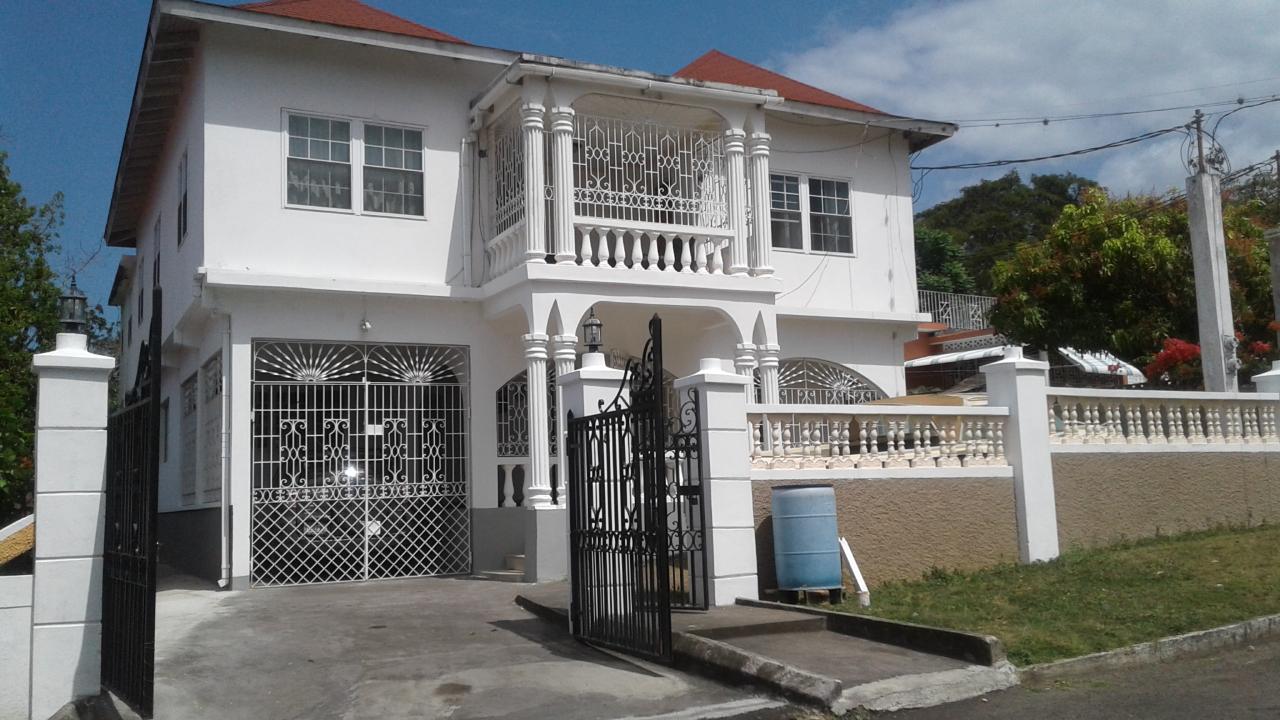 House For Rent AVENUE, Runaway Bay 80,000 Keez