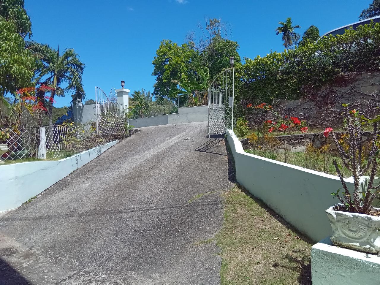 Apartment For Rent PETER PAN AVE, BRANDON HI, Montego Bay 90,000 Keez
