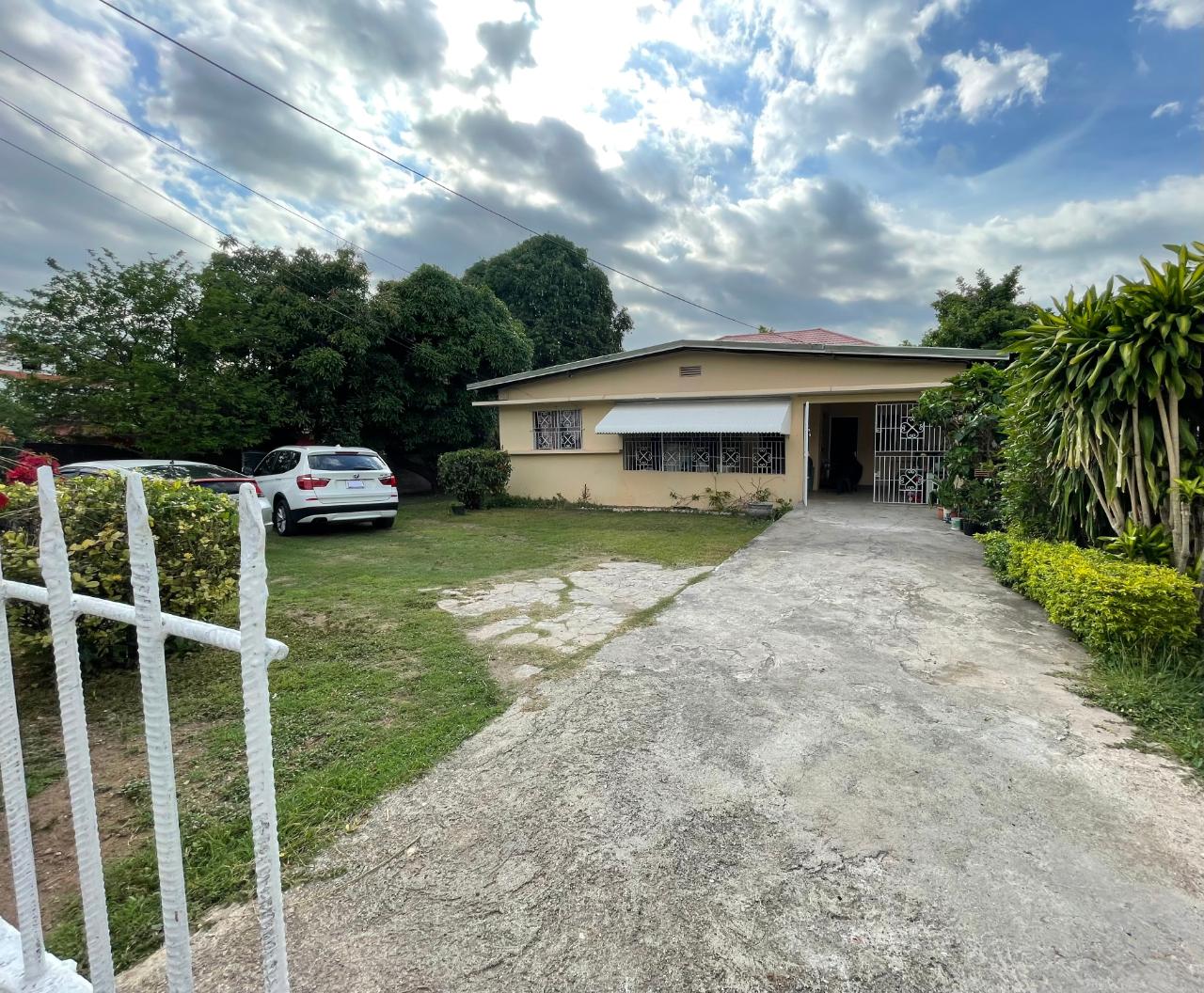 House For Sale WESTMINSTER CRESCENT, Kingston 10 44,500,000 Keez