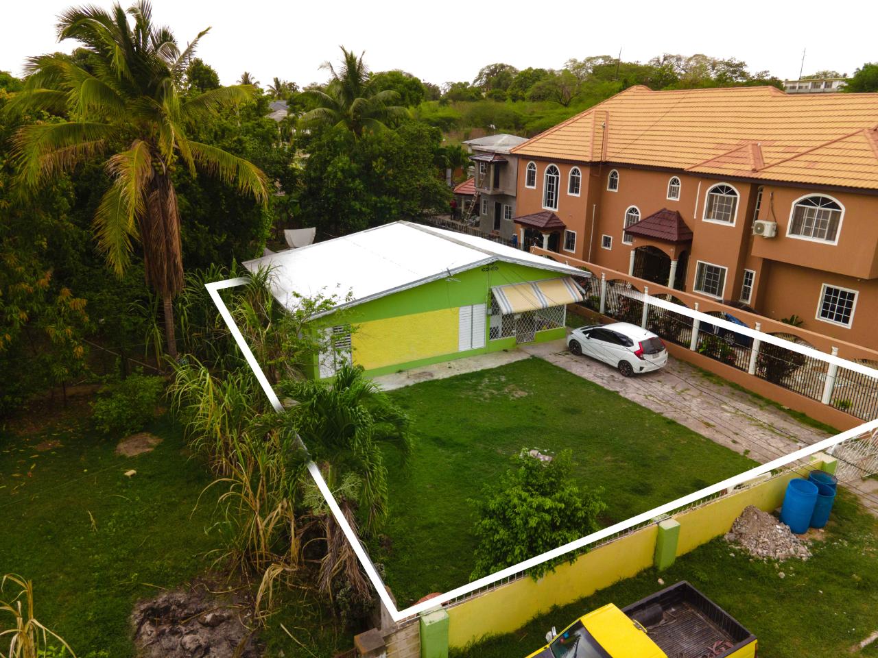 House For Sale GLENMUIR CLOSE, May Pen 15,500,000 Keez