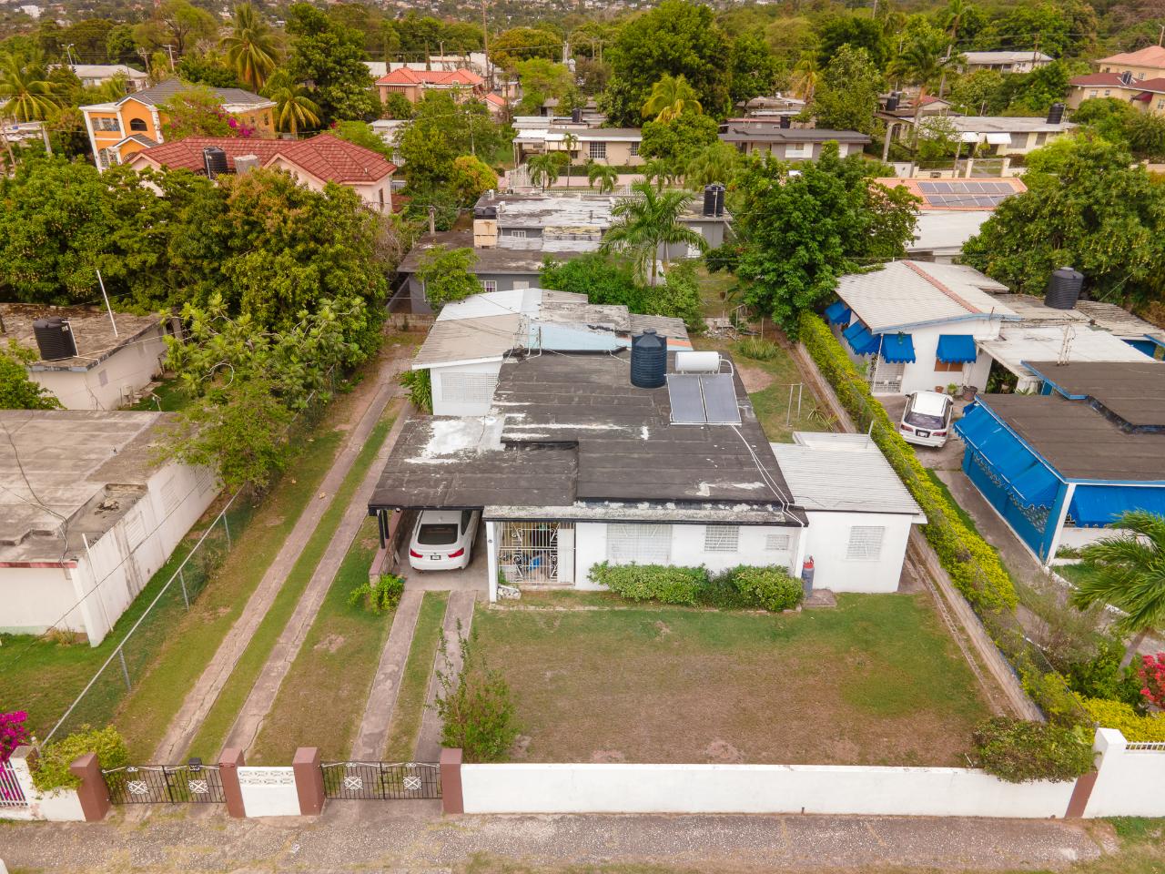 House For Sale DAISY AVENUE, MONA, Kingston 6 70,000,000 Keez