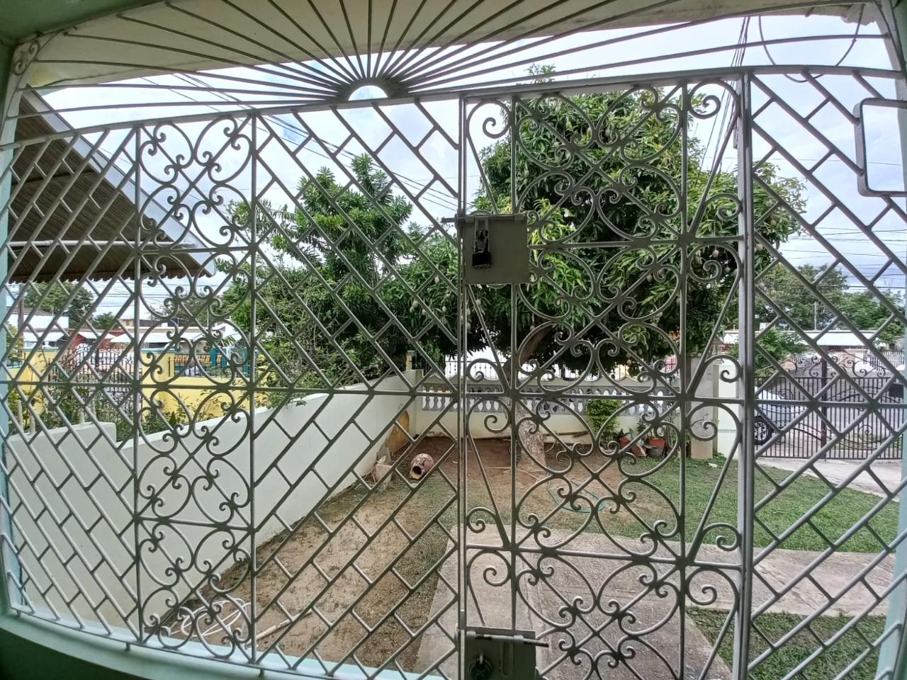 House For Sale PORTMORE PINES, Bridgeport 24,500,000 Keez