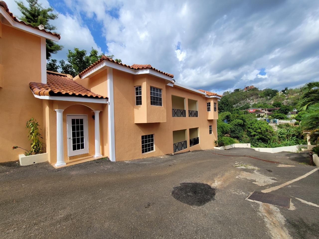 Apartment For Sale BELVEDERE CRES, RED HILL, Kingston 19 35,000,000