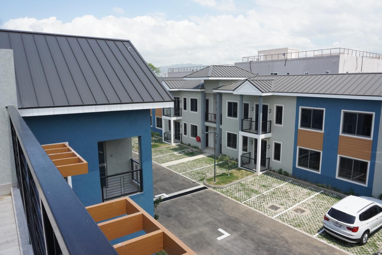 Townhouse For Rent SEYMOUR AVENUE, Kingston 6 2,800 Keez