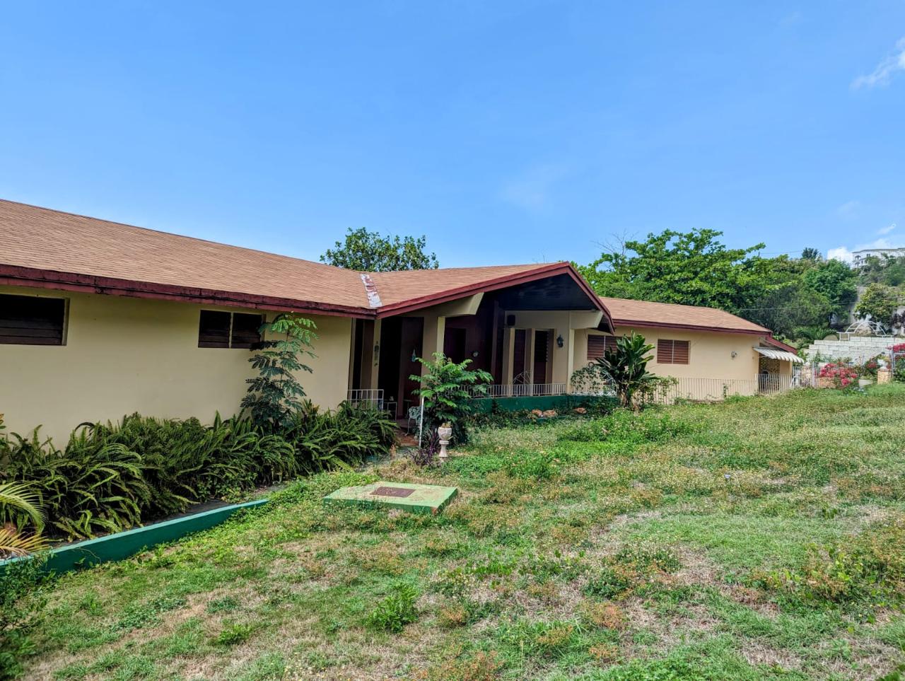 House For Sale KIRKLAND CRESCENT, Kingston 19 75,000,000 Keez