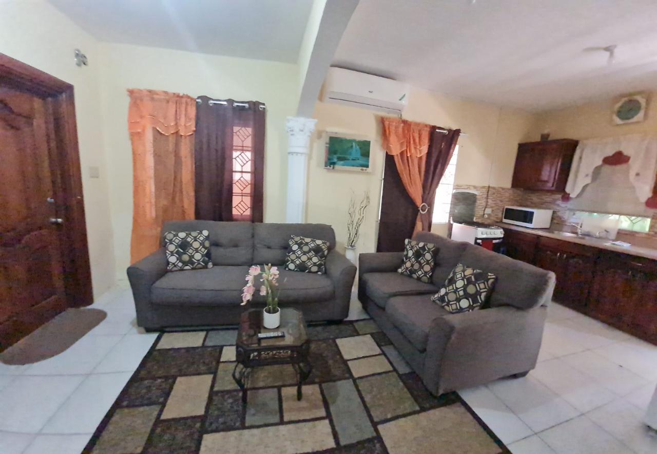 Apartment For Rent ABALONE CIRCLE, BOGUE VIL, Montego Bay 100,000