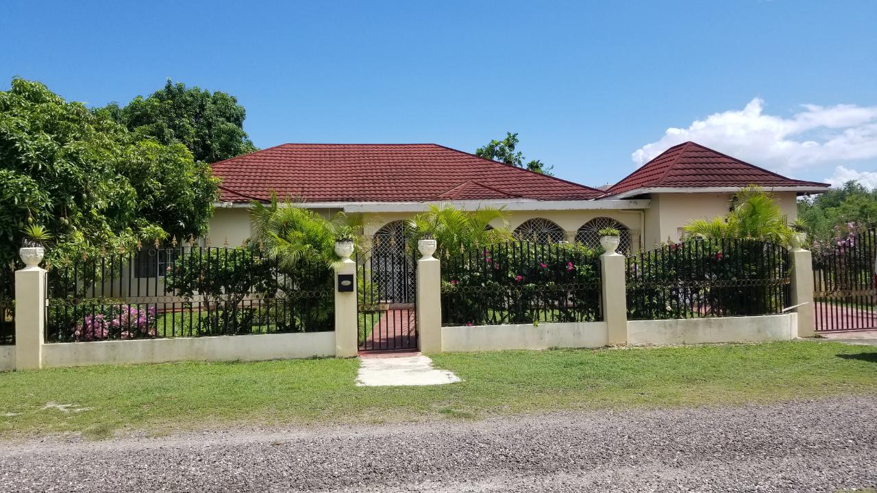 House For Sale FLAT ROCKS, BLACK RIVER, Black River 350,000 Keez