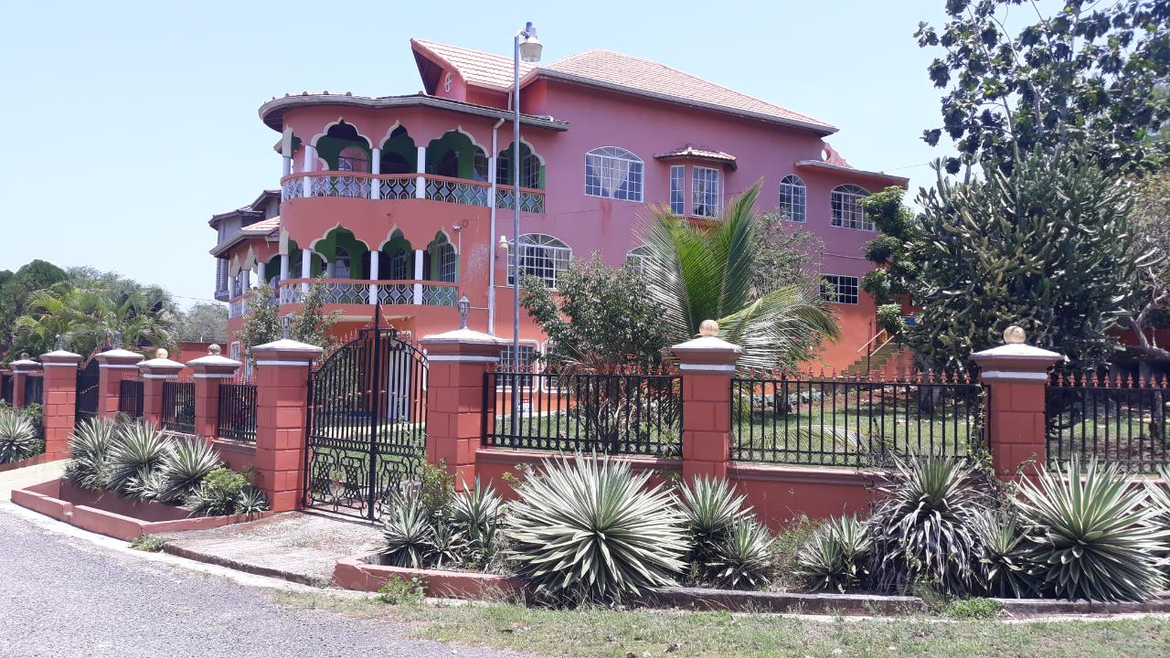 House For Sale WHITEHALL, Negril 430,000 Keez