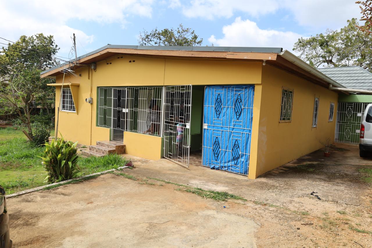 House For Sale FAIRFIELD MOUNTAIN, 1938 35,000,000 Keez