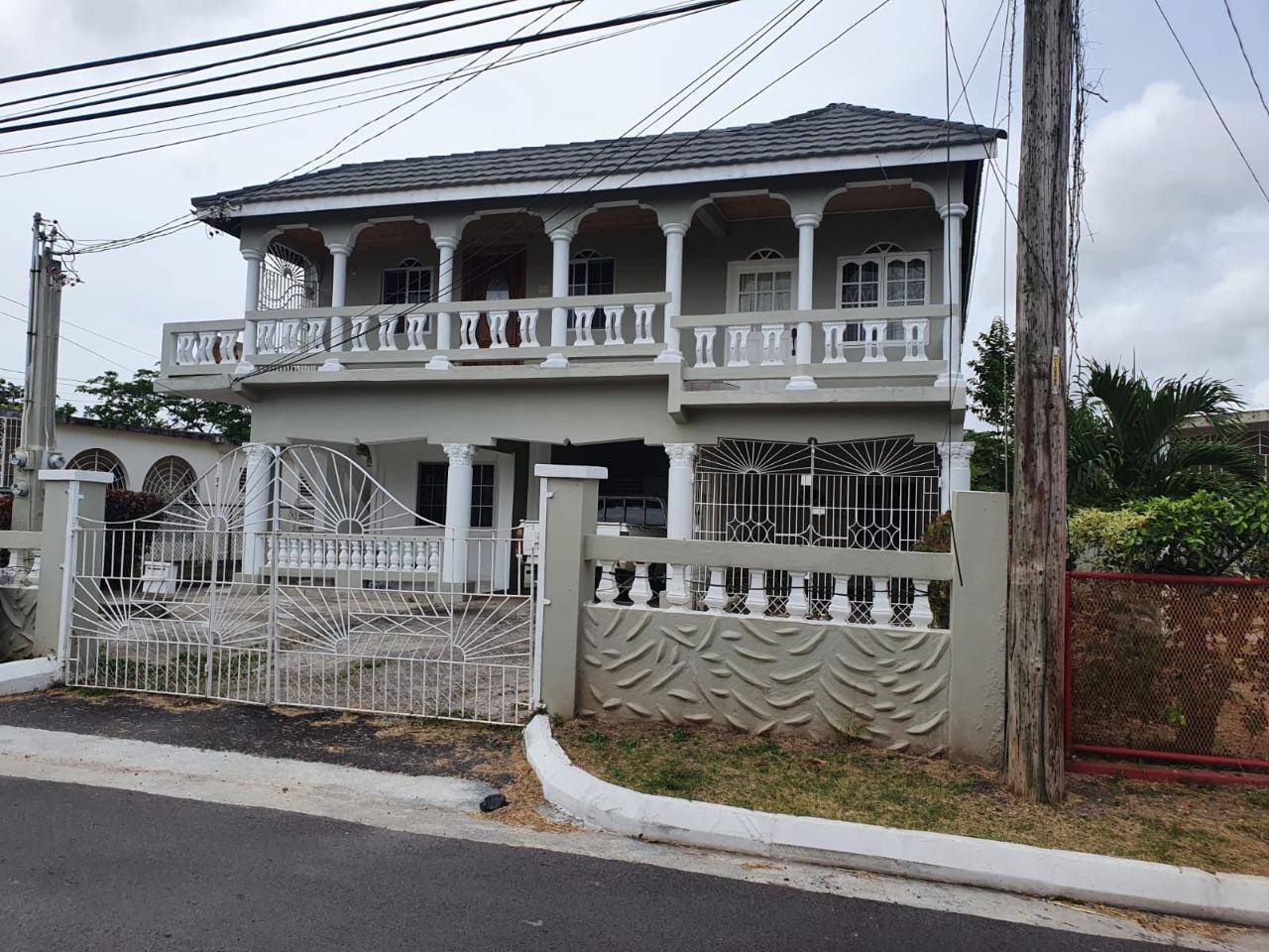 House For Sale HOWARD DRIVE, MIDLAND GLA, Four Paths 34,500,000 Keez