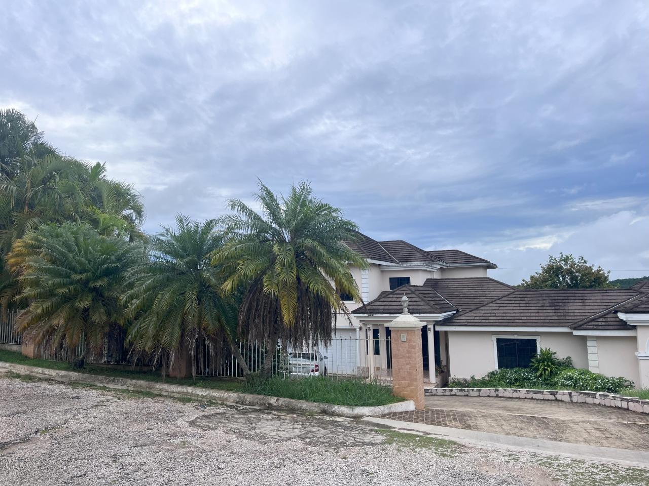 House For Sale AMHERST DRIVE, FAIRBANKS,, 1952 65,000,000 Keez