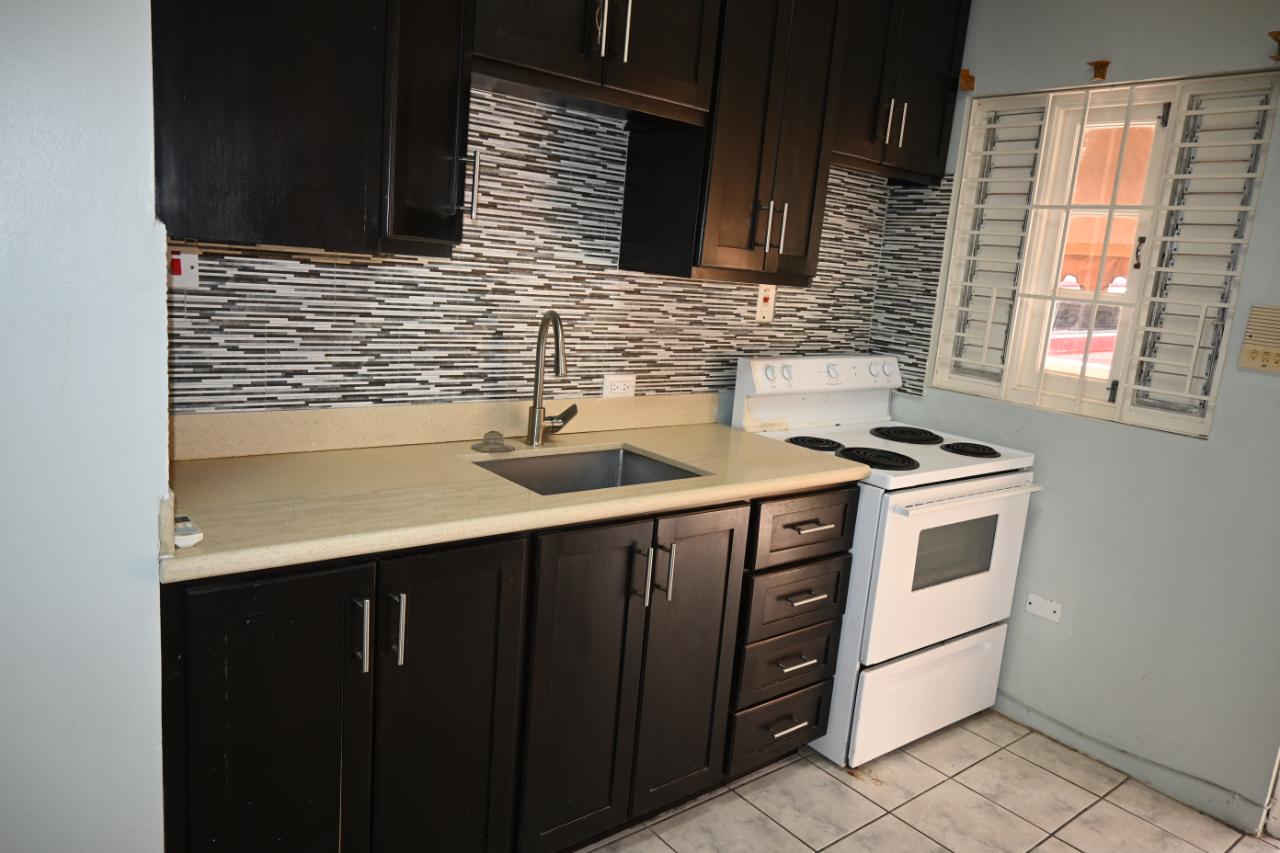 Apartment For Rent BARBICAN ROAD, Kingston 8 75,000 Keez