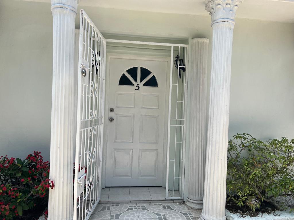 Apartment For Rent LADY MUSGRAVE ROAD, Kingston 10 110,000 Keez